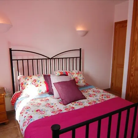 بيت للعطل Bungalow Sleeps 4 Nazaret